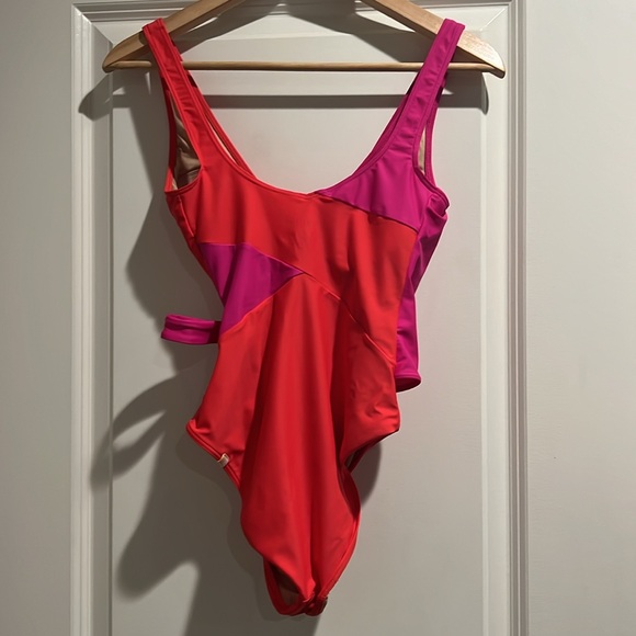 Summersalt one piece swimsuit size 4 pink and red EUC - Picture 5 of 11